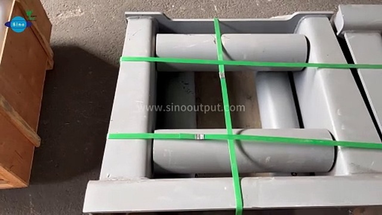 Sinooutput high quality cast steel marine marine bollard.