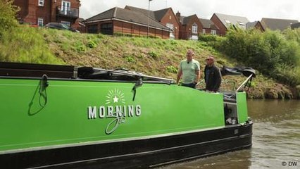 What's it like to live on a classic narrowboat?
