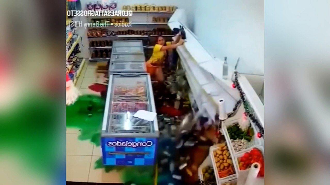 Otro video de ARMANDILLO el Goloso no cree lo que ve. Humor 🤣.. #humor #nuncatequites #comedia #comedy #fail