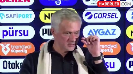 Taraftarların tepki gösterdiği Samet'e Mourinho sahip çıktı