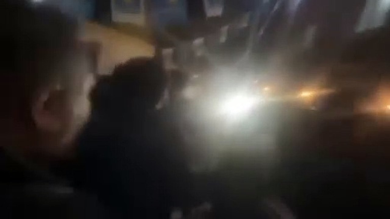 Müsavat Dervişoğlu'nun Korumaları Gazetecilere Saldırdı