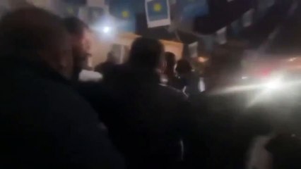 Müsavat Dervişoğlu'nun korumaları gazetecilere saldırdı