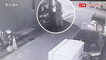 警半年破53案！ 一中商圈高價安全帽頻遭竊 三輪車婦5秒幹走1頂賤賣(警方提供)