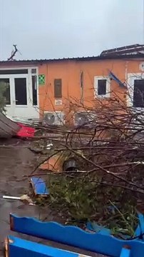 Un Réunionnais voit son hôtel détruit à Mayotte : Chido, « une bombe nucléaire »