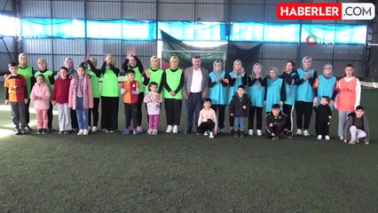 Alyazmalı Kadınlar Futbol Takımı, Çocuklarını Kocalarına Bırakıp Yeşil Sahada Ter Döküyor