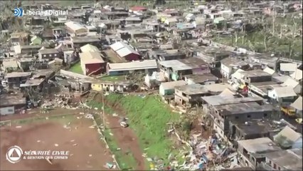 Un devastador ciclón tropical devasta una isla francesa en el índico