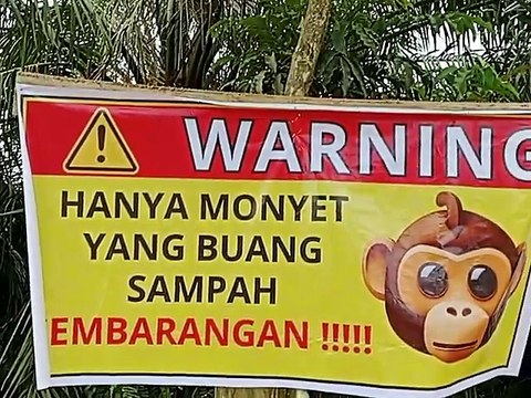 Sampah Berserakan di Jalan Arah IKN