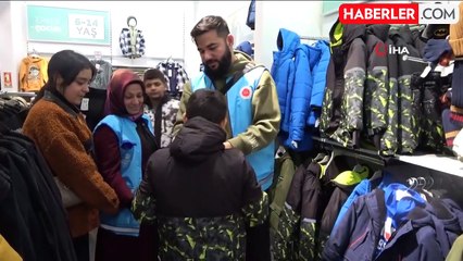 Diyanet Vakfı'ndan Gaziantep'teki Yetimlere Kışlık Yardım