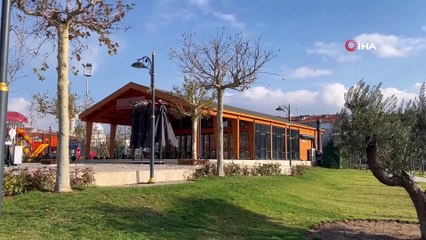 Fatih’te bir şüpheli falçatayla kadına saldırdı, sonra kendi boğazını kesti