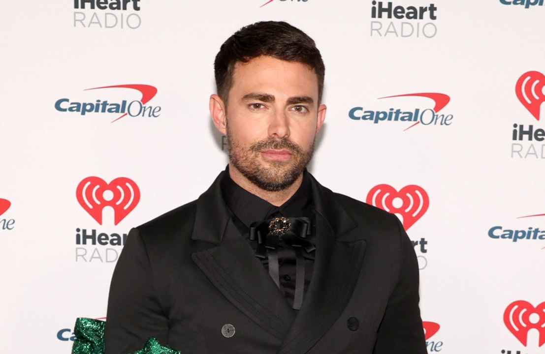 Mean Girls star Jonathan Bennett reveals why he didn't decorate for Christmas