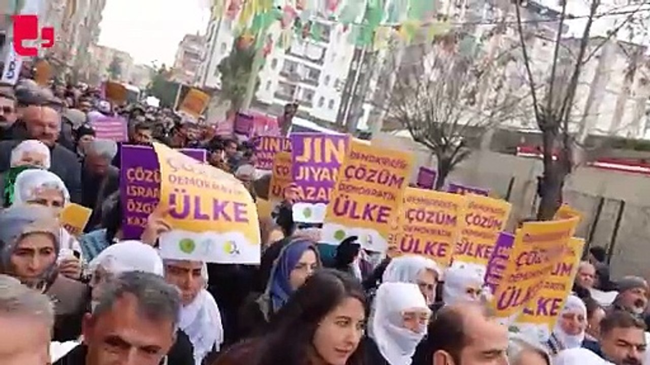 Diyarbakır'da 'demokratik çözüm için özgürlük yürüyüşü'  düzenleniyor