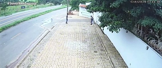 Mas o vídeo dá para ouvir tranquilamente, problema é apenas um pouco de som externo