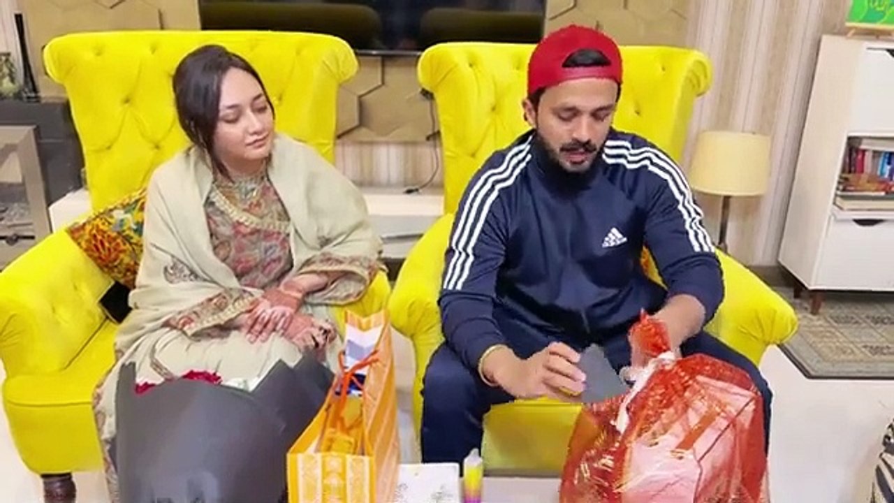 Most awaited Vlog Salami and Gifts unboxing😱 Paisa e Paisaa 😁