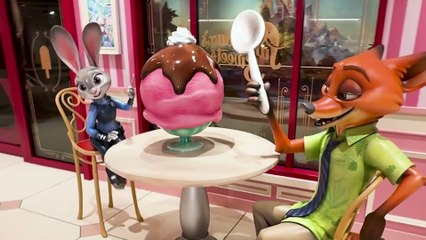 Bennett chats with Jay of Jumbeaux's Sweets on Disney Treasure