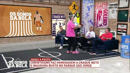 Neto agradece Corinthians e celebra busto em homenagem: ‘Eternizado’