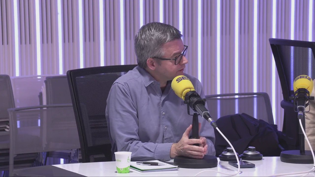 "Mira que tiene temas para hablar Ayuso y coge los pisos. Una señora que no sabemos si vive en un piso, en dos, si están conectados, quién los paga, con qué se paga. Y justo elige ese tema"