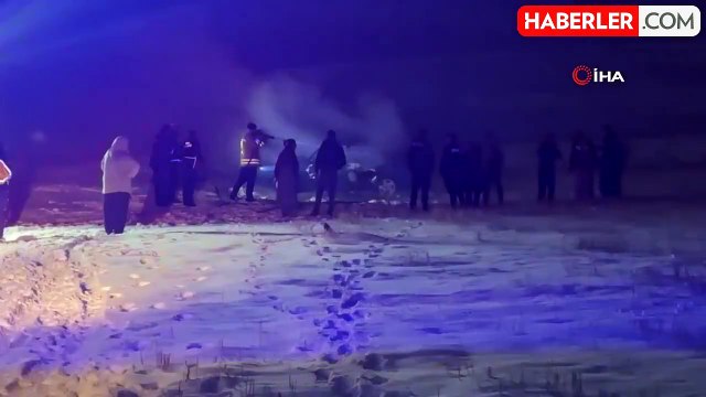 Fiat Tofaş Otomobili Yandı, Sahibinin Eşi Gözyaşlarına Boğuldu