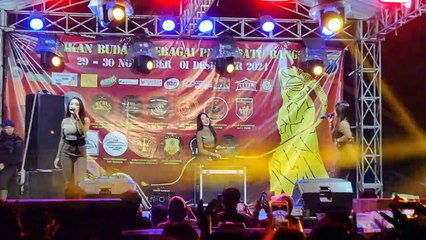 DJ TANTI DAN 2 CEWEK CANTI HOT SOUND HOREG