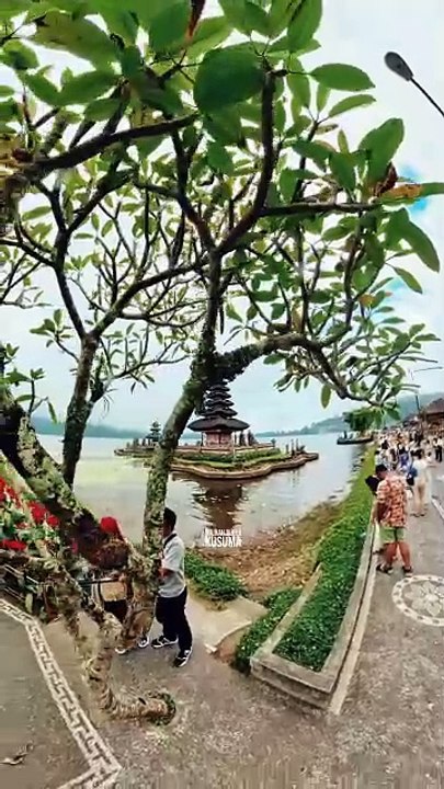 Pura Tunjung Beji Ulun Danu Beratan, Bedugul, Tabanan, Bali...  #PuraUlunDanuBeratan #UlunDanuBeratan #Bedugul #PuraBejiUlunDanuBeratan #PuraUlunDanu #NgurahSuryaKusuma