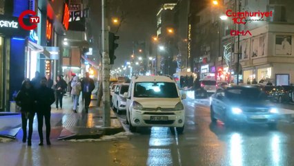 Van'da 'kar' esareti: 21 yerleşim yeri ulaşıma kapandı