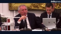 Polémique : En pleine crise à Mayotte, avec une France sans budget et sans gouvernement, François Bayrou prend un Falcon de la République et se rend... au conseil municipal de Pau !