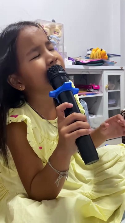 สีแชทบ่คือเก่า -  ลิลลี่ ภาพิมล