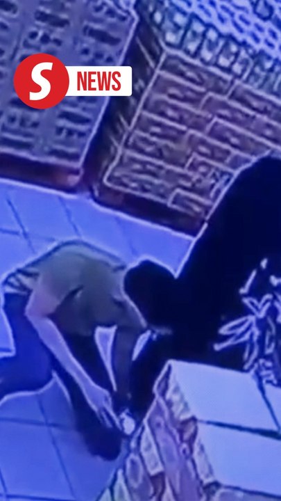 Police hunting for man who attempted to record upskirt video in Selangor