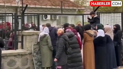 Dondurucu soğukta ucuz pirinç kuyruğu