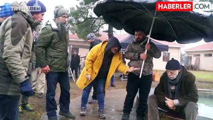 Bakan Ersoy'un eşi "Ölünce beni kim yıkayacak?" afişine tepki gösterdi