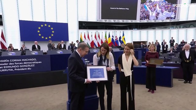 Edmundo González y Corina Machado reciben el premio Sajarov 2024 en el Parlamento Europeo