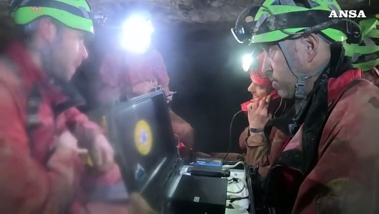 Speleologa bloccata, stimate 36-48 ore per l'uscita dalla grotta