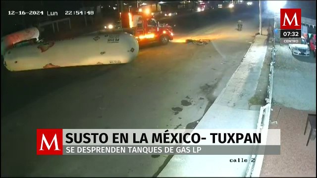 Susto en la México-Tuxpan; se desprenden tanques de gas LP de un tractocamión