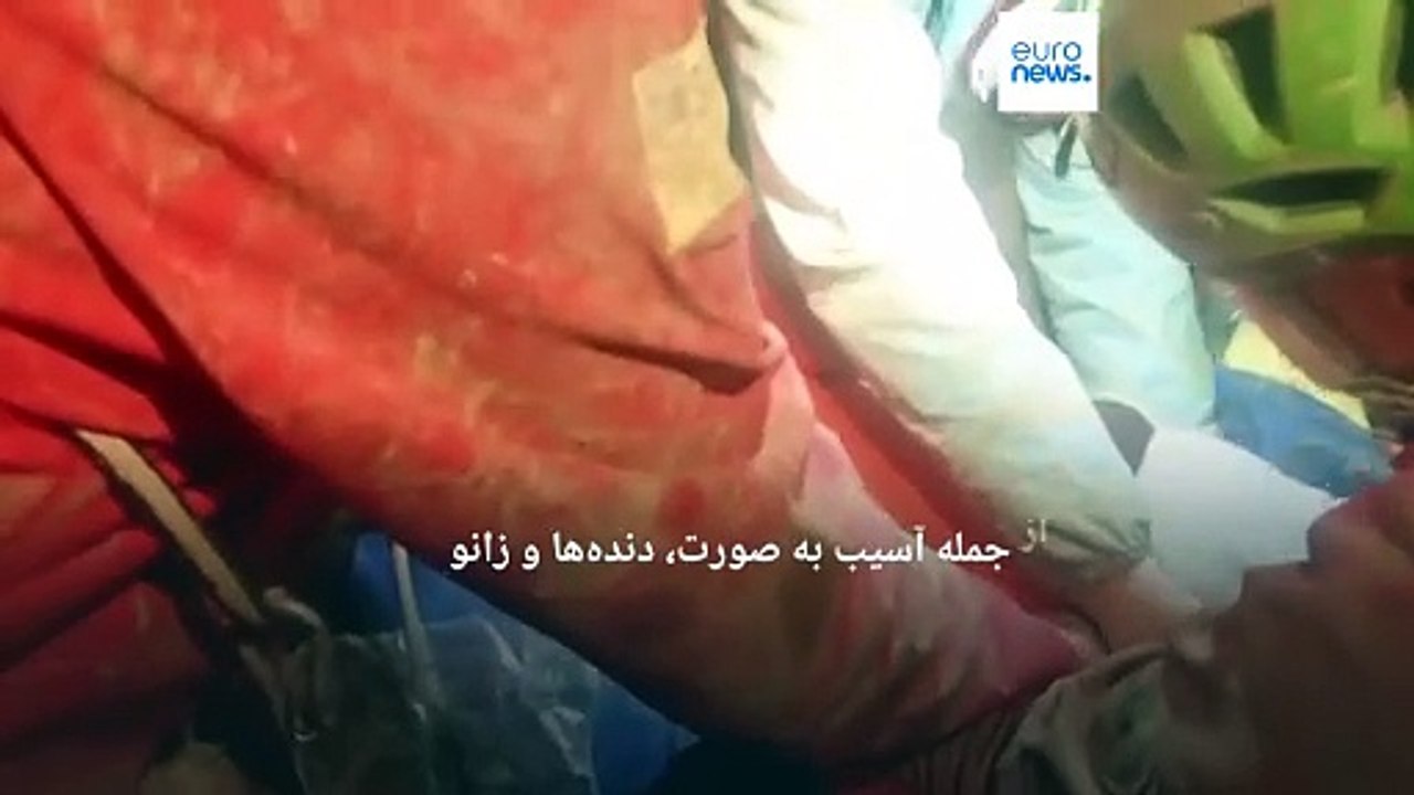 عملیات نجات پیچیده در ایتالیا؛ زن غارنورد زخمی با کمک ۱۲۰ نفر از عمق ۵۸۵ متری بیرون کشیده شد