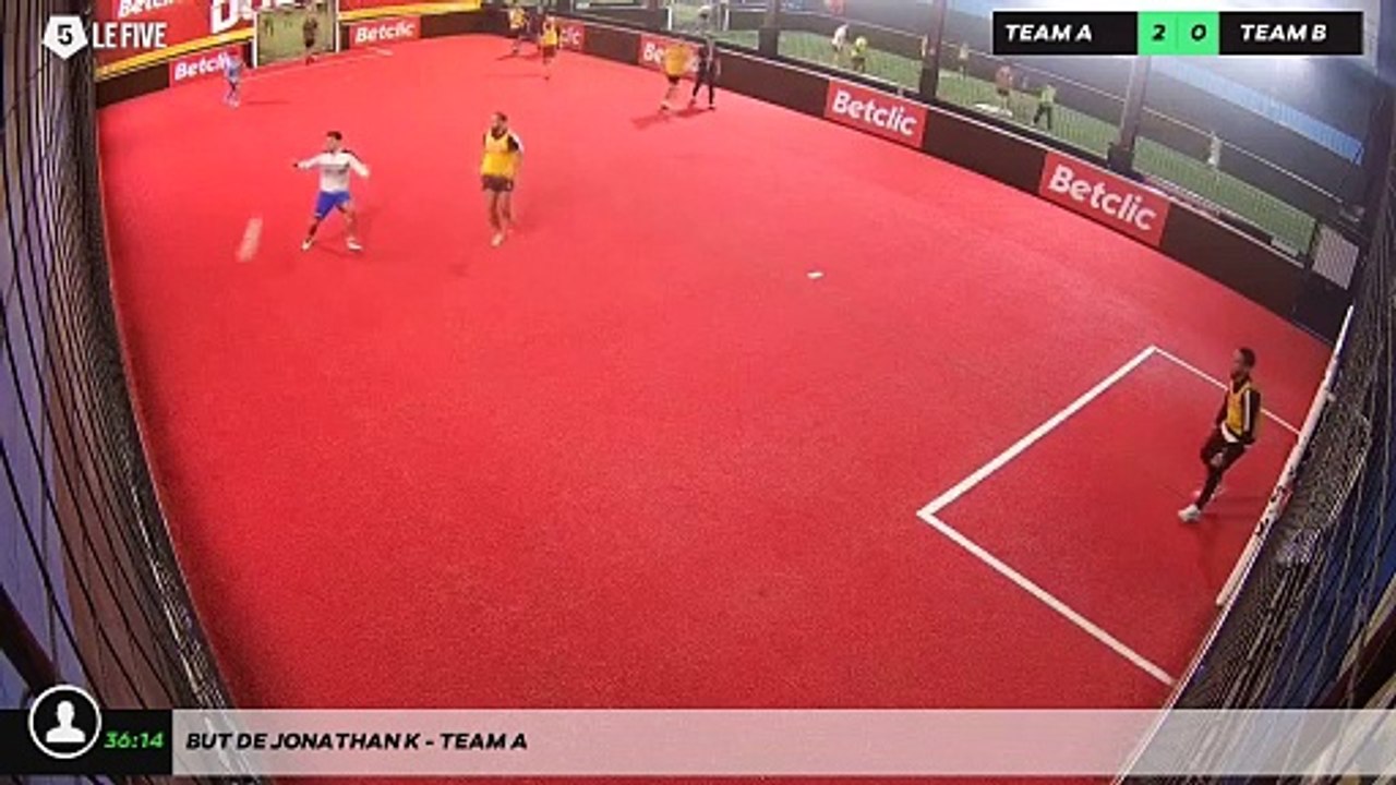 But de Jonathan K - Team A