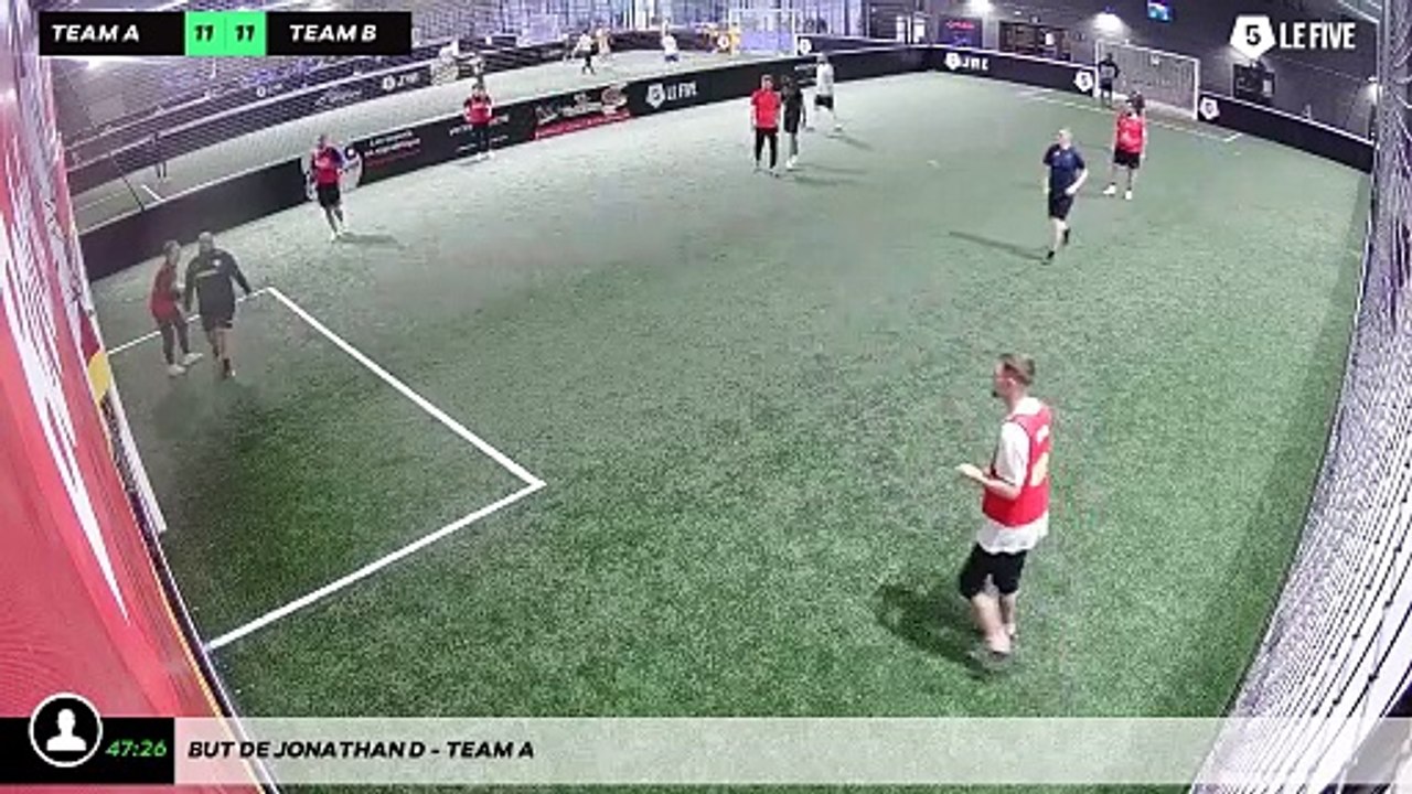 But de Jonathan D - Team A