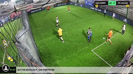 But de Nicolas P - Cm Coiffeuse