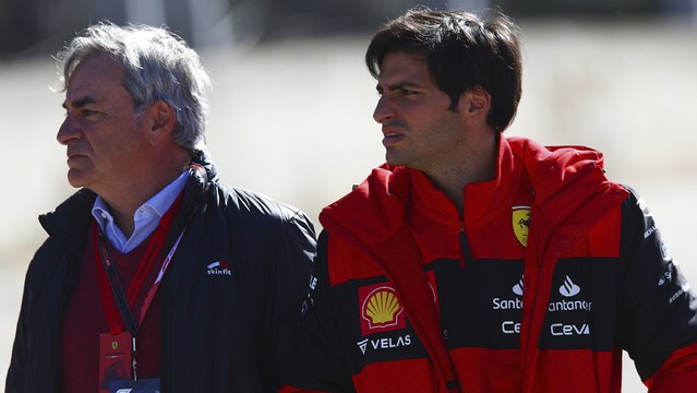 Carlos Sainz y su padre se despiden de Ferrari rodando juntos en Fiorano