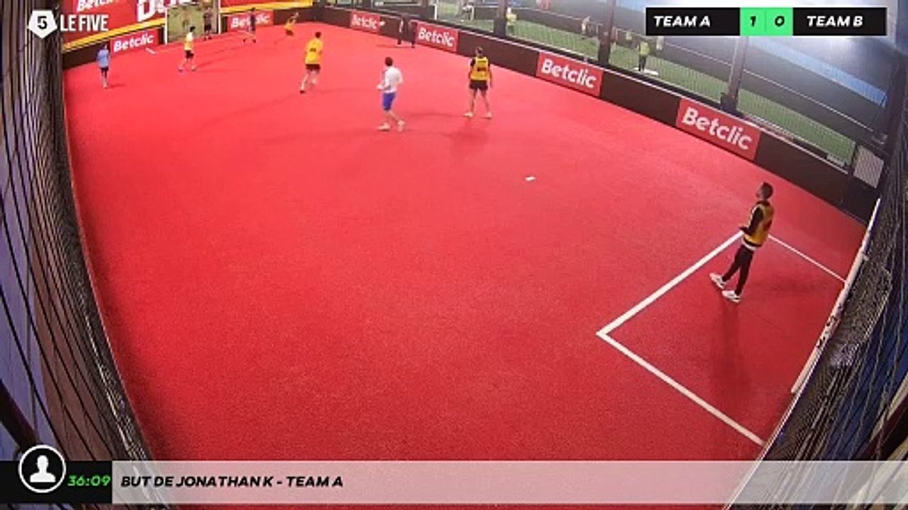 But de Jonathan K - Team A