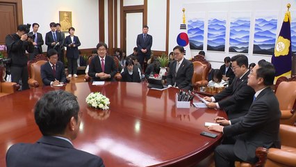 여야 원내대표 첫 회동..."내란 동조" vs "공세 일관" / YTN