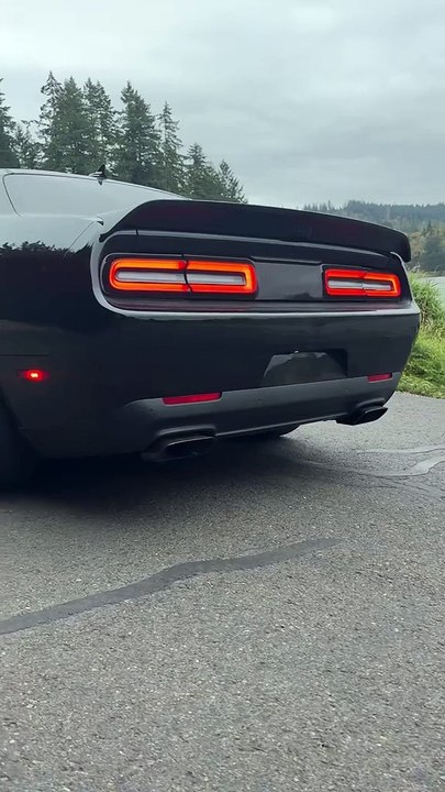 That sound! wow 🔊 #srt #hellcat #challenger #mopar #moparornocar #moparcommunity #moparperformance #dodge #dodgeofficial #musclecars #americanmuscle #dodgechallenger #carslover #blackedout #v8engine #carsoftiktok #blowthisup