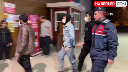 Bursa'da Kaçak Göçmen Operasyonu: 13 Suriye Uyruklu Kişi Yakalandı
