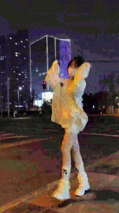 这舞好带劲#战马 #广场舞战马来上分了