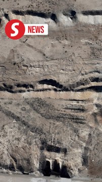 Syria mass graves expose Assad 'machinery of death,' says top prosecutor