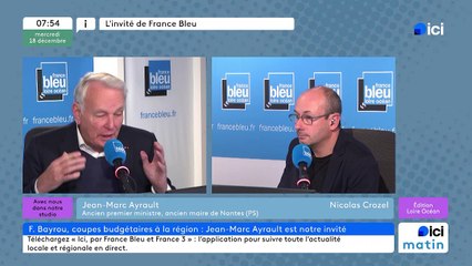 Cumul des mandats : la position de François Bayrou "frise l'indécence", estime Jean-Marc Ayrault