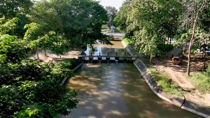 คลองส่งน้ำสาย LMC ฝายชลขันธ์พินิต ในอำเภอสารภี จังหวัดเชียงใหม่