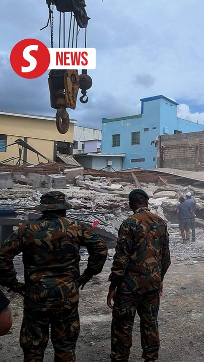 Vanuatu earthquake death toll rises to 14 as rescuers search for survivors