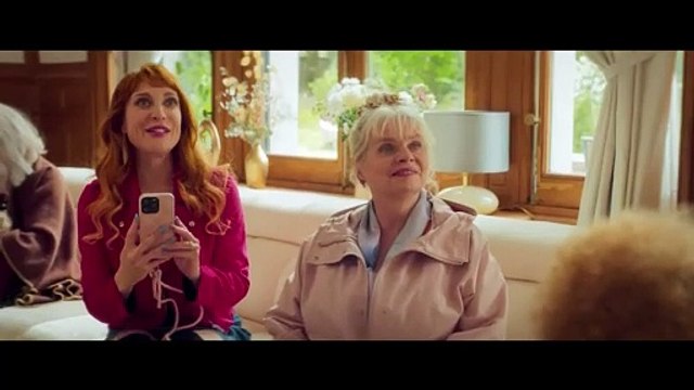 Découvrez les premières images du film Les Tuche 5 , God Save the Tuche , qui sortira au cinéma le 5 février prochain - VIDEO