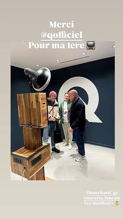 Yann Barthès reçoit Thomas Marty sur le plateau de "Quotidien" sur TMC le 17 décembre 2024.