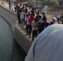 बकरियां चराते दो महिलाएं गिरी नहर में, एक की मौत, दूसरी की तलाश