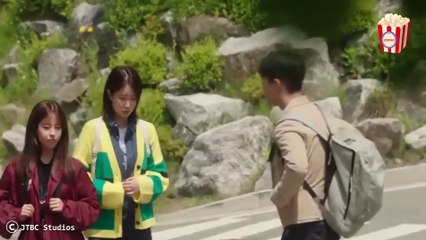 Always bullied and considered ugly, a woman gets plastic surgery in Gangnam to confront her bullies